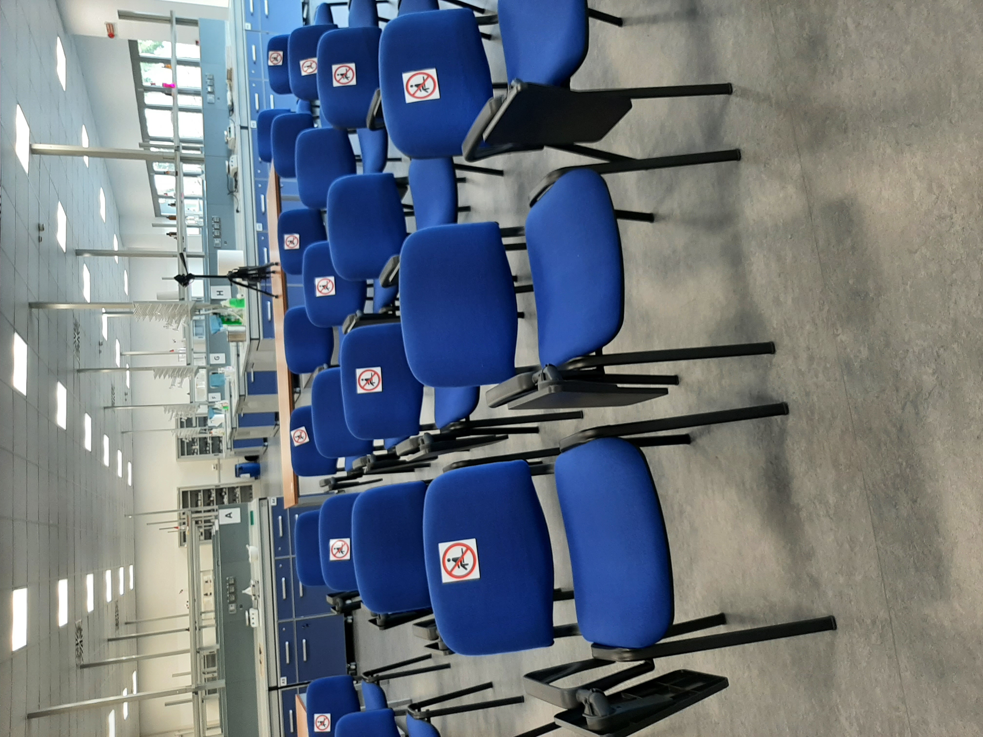 Zona adibita ad aula 1.jpg