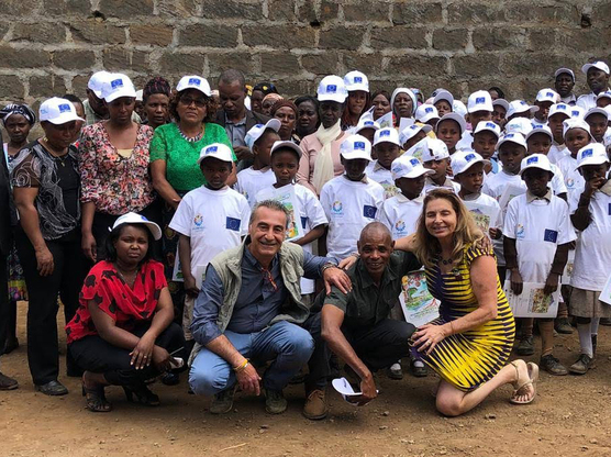 Giorgio Ghiglieri nel settembre del 2018 in Kenya, durante una delle attività di sensibilizzazione al problema della contaminazione da fluoro delle acque (progetto Flowered)