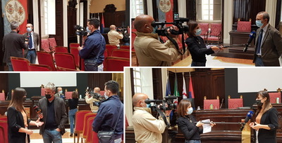 Una fase della conferenza stampa. Le interviste di Rai, Tcs, Unione Sarda e Sardegna 1