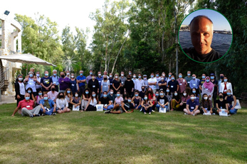 Foto di gruppo dei relatori e dei partecipanti alla conferenza. In alto a destra il professor Andrea Salis