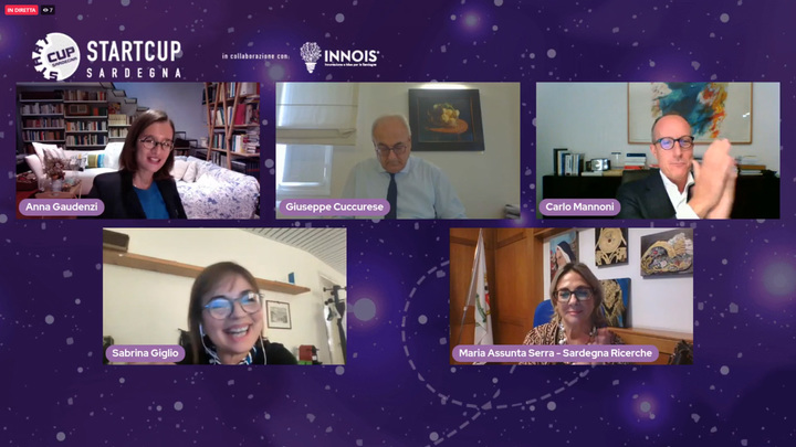 Un'immagine tratta dalla diretta web. In basso a sinistra la professoressa Sabrina Giglio del team vincitore People Cypher (Universit&agrave; di Cagliari)