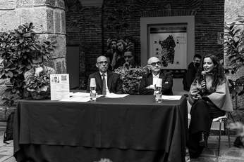 Da sinistra: Ivan Blecic (Dicaar), Massimiliano Sanna (vicesindaco e assessore alla cultura di Oristano), Giampiero Vargiu (presidente associazione Oristano e Oltre), Ester Cois (SPOL-Unica)