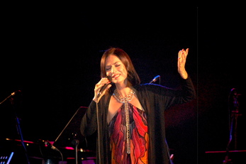 Ambra Pintore ha condotto la serata e cantato alcuni brani con il suo Quartet