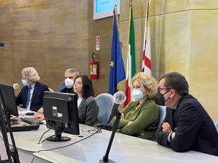 Da sinistra, Antioco Floris, Carlo Atzeni, Elisabetta Gola, Fernanda Gavaudò e Luigi Raffo