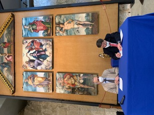 La firma nella suggestiva cornice della Pinacoteca Nazionale di Cagliari