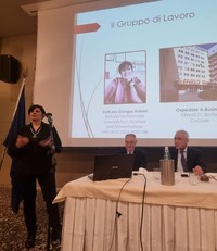 Cagliari. La relazione della dottoressa Antoni. Al tavolo dei lavori, da sinistra, Giorgio La Nasa e Nico Porcu