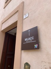 L'ingresso del MUACC in via Santa Croce 63