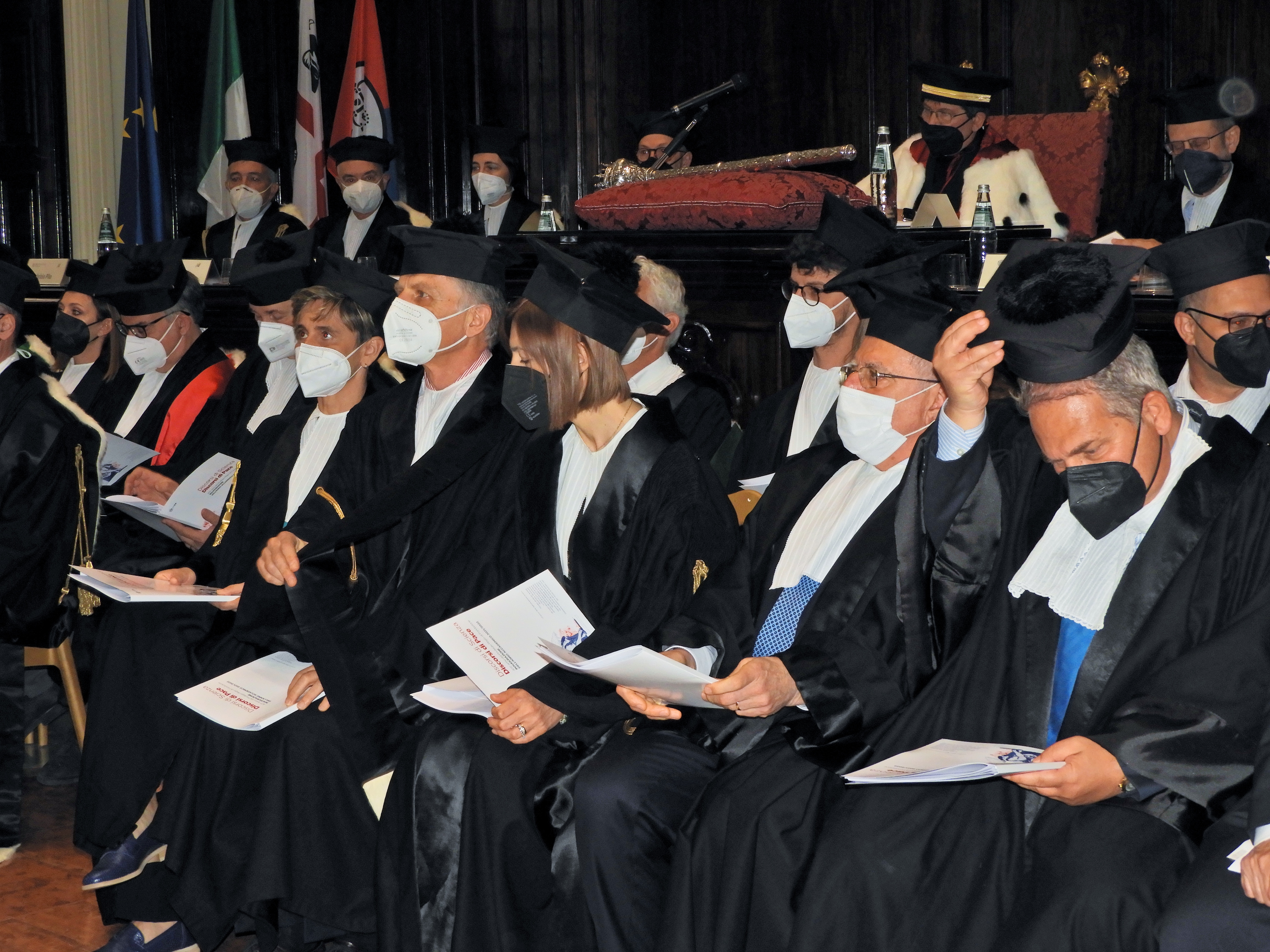 Una parte dei componenti del Senato Accademico