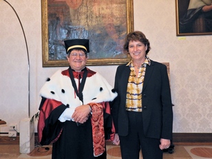 Il Rettore Francesco Mola e il Ministro dell'Universit&agrave; e della Ricerca Maria Cristina Messa