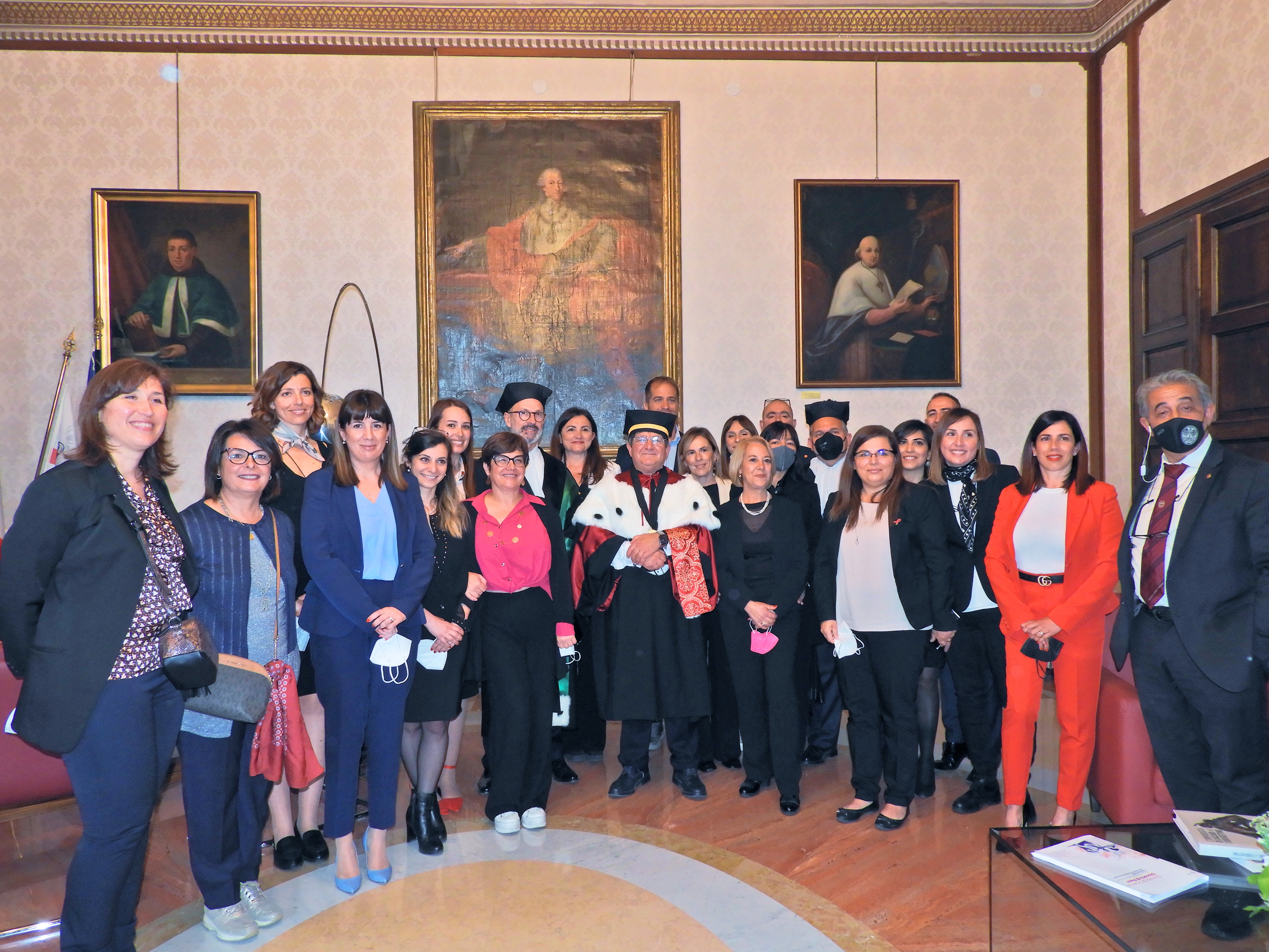 Foto di gruppo con lo staff