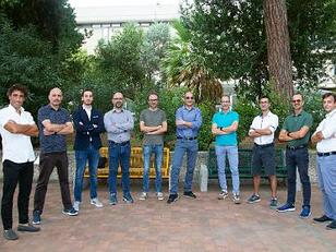 Il team dei docenti. Da sinistra, Diego Reforgiato Recupero, Roberto Saia, Sebastian Podda, Michele Nitti, Daniele Riboni, Salvatore Carta, Luigi Atzori, Maurizio Atzori, Giorgio Giacinto e Massimo Barbaro