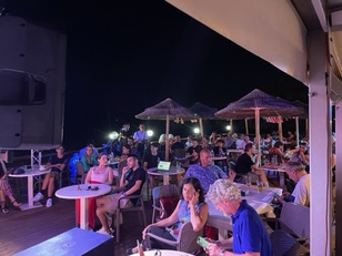 Poetto. Giovani, mare, salsedine, sabbia e l'offerta formativa dell'ateneo