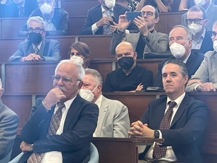 Gavino Faa e Luca Saba durante la prolusione di Giorgio La Nasa