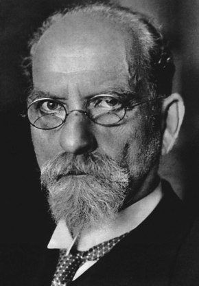 Edmund_Husserl_1910s.jpg