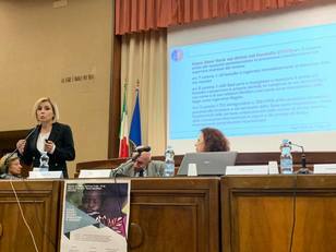 Stefania Stefanelli durante il suo intervento alla tavola rotonda