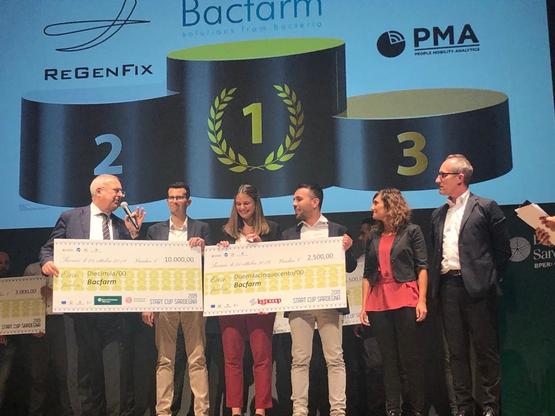 Applausi per Bacfarm. Una vittoria che premia un percorso ad alto profilo scientifico già catturato dai mercati