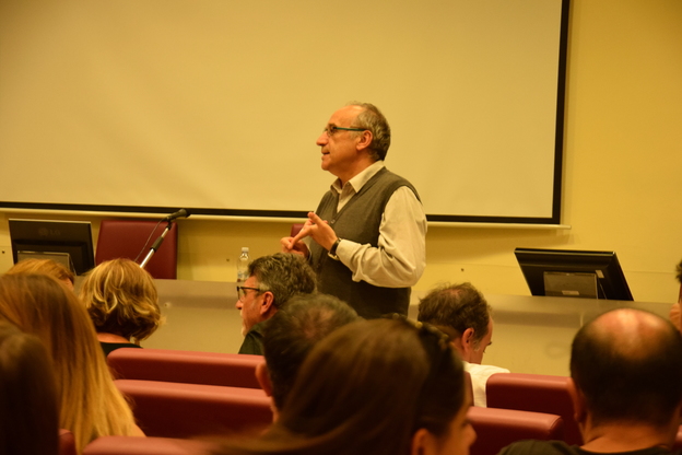 Il prof. Macchiarella durante le prove