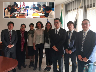 La professoressa di UniCa Patrizia Modica (al centro) con la delegazione giapponese all'incontro con la Sardegna Film Commission