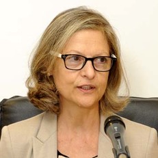 Paola Piras, ordinaria di Diritto amministrativo dell'Università di Cagliari (Dipartimento di Scienze politiche e sociali)