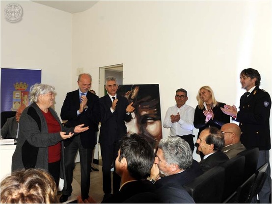 Consegna del dipinto raffigurante Emanuela Loi al Rettore