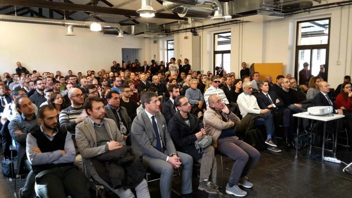 La platea all'ex Manifattura Tabacchi