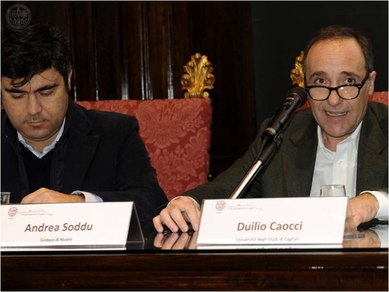 Il sindaco di Nuoro Soddu con il prof. Caocci