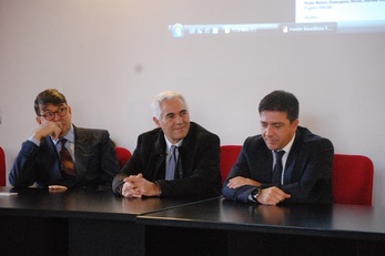 Il sindaco di Iglesias, Emilio Gariazzo, tra Emilio Fadda (FREM) e Massimo Temussi (ASPAL)