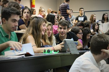 Studenti in aula alla Cittadella di Monserrato