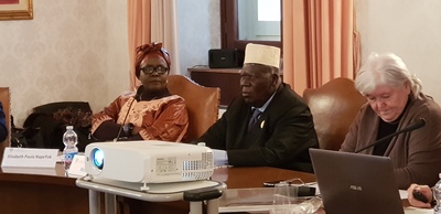 da sinistra: l'Ambasciatrice Elizabeth Paula Napeyok, vice-primo ministro ugandese Moses Ali, il magnifico rettore Maria Del Zompo