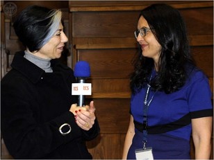 La professoressa Di Guardo, a destra, intervistata da Alessandra Addari (TCs)