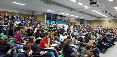 16 marzo 2018 - l'aula magna "Boscolo" della Cittadella universitaria di Monserrato gremita di studenti per l'evento Unistem