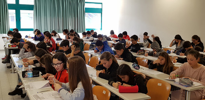 Una delle cinquanta aule della Cittadella impegnate durante le semifinali locali dei campionati internazionali di giochi matematici