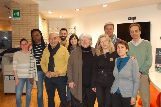 Foto di gruppo con lo staff del Laboratorio e alcuni dottorandi